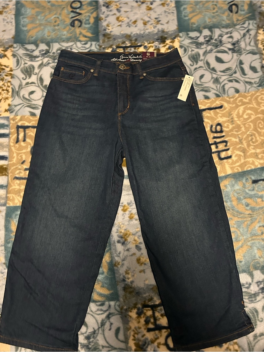 Gloria Vanderbilt Women's Dark Blue Relaxed Capri Jeans